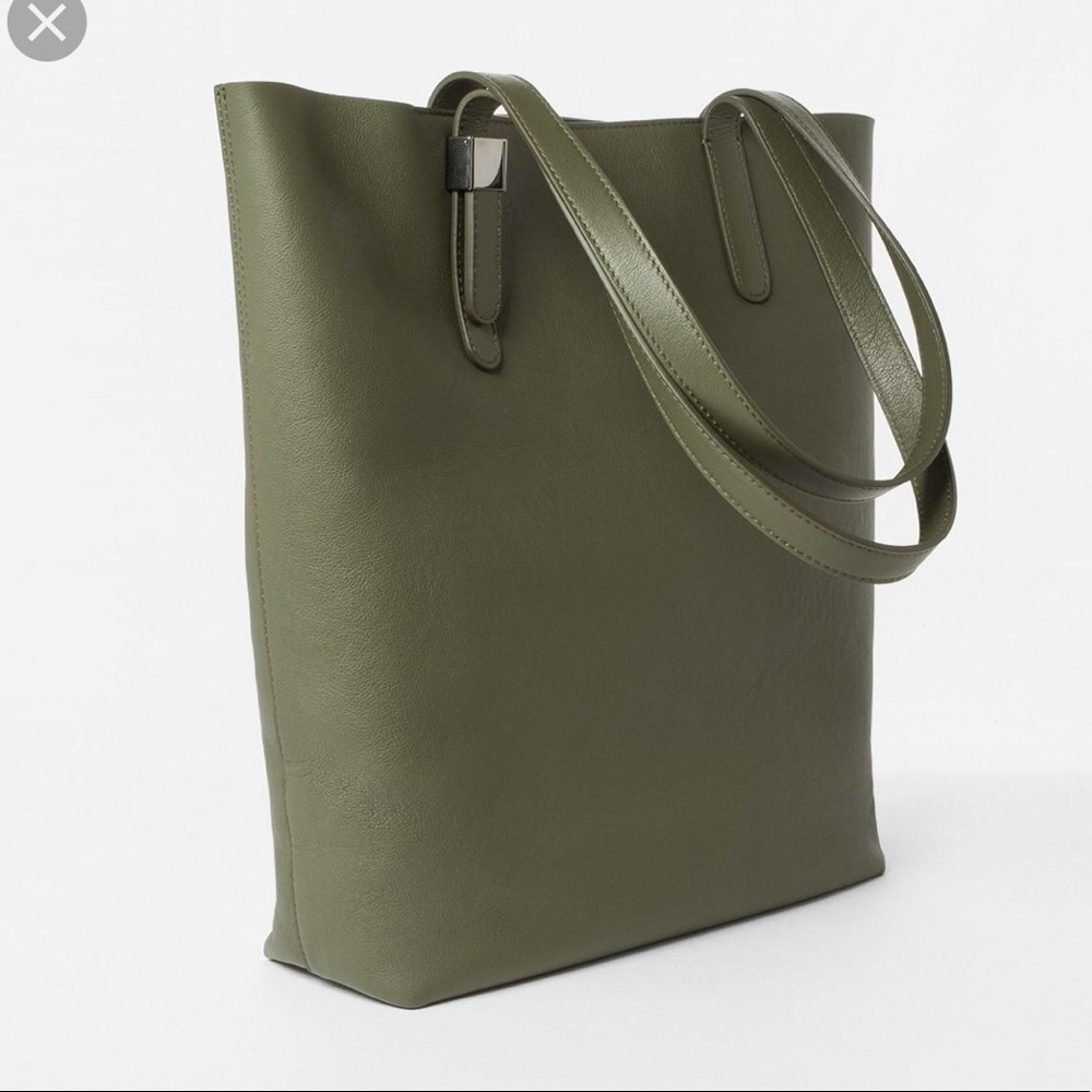 Petra Magazine Tote